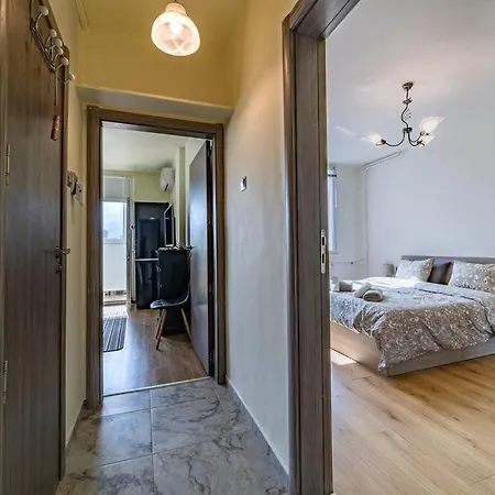 Apartment Supernova
