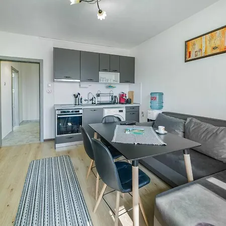 Apartment Supernova